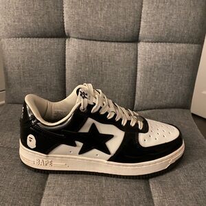 Bapesta black and white